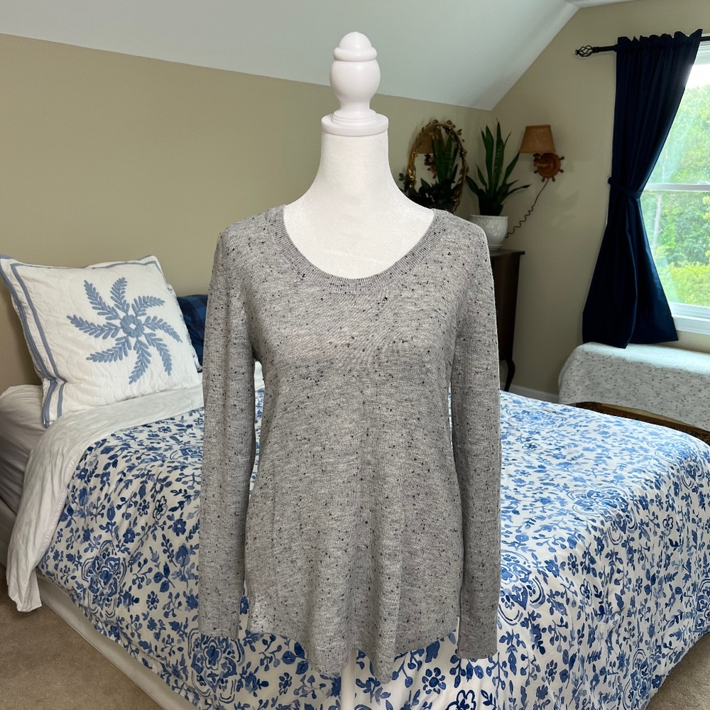 🖤✨🤍 Women's LOFT Gray Black Speckle Light Weight Crew Sweater Size XS 🖤✨🤍